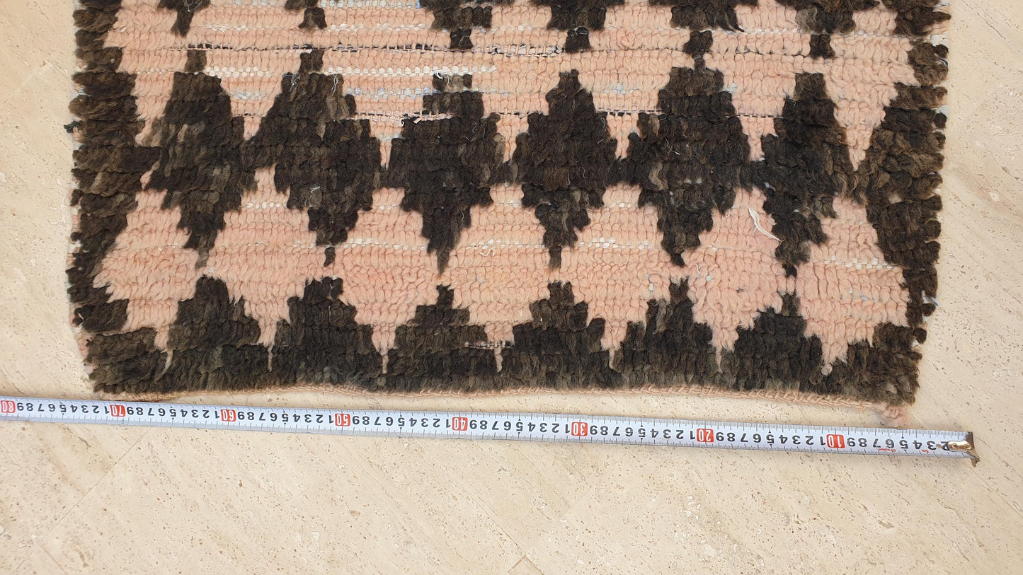 Vintage Moroccan Rug, Stunning Peach & Brown boujaad runner, 2.5x6.2 accent rug, Handwoven Moroccan hallway rug, geometric accent rug