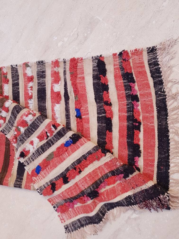 Vintage Moroccan Rug 4.1x6.2 Beautiful Unique berber kilim rug, embroidery like woven wool flatweave rug with boucherouite knots