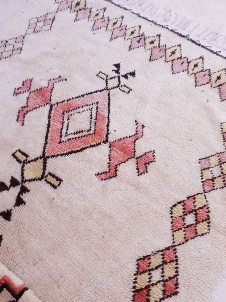 Vintage Blush Pink Moroccan Rug, Mid-Century Berber Azilal Rug (4.5x9.5 ft)