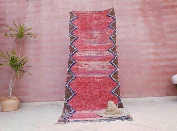 Vintage Moroccan Rug 2.9x7.2 blush red Boujaad rug Unique runner Rug, bedroom rug, living room rug pink accent rug