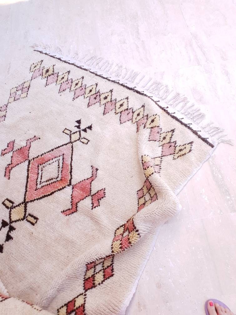 Vintage Blush Pink Moroccan Rug, Mid-Century Berber Azilal Rug (4.5x9.5 ft)