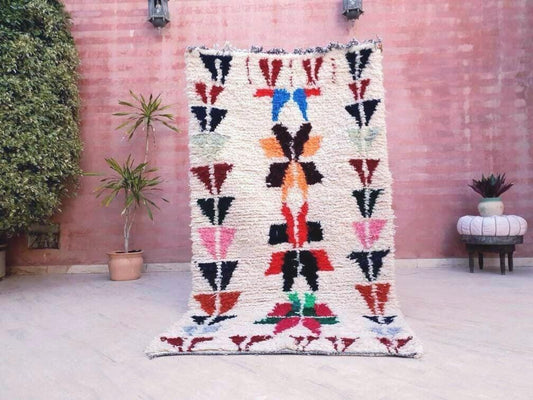 Vintage Moroccan Rug 4x7.5 Super Pretty vintage Fluffy Berber rug, colorful boujaad berber rug, artistic rug