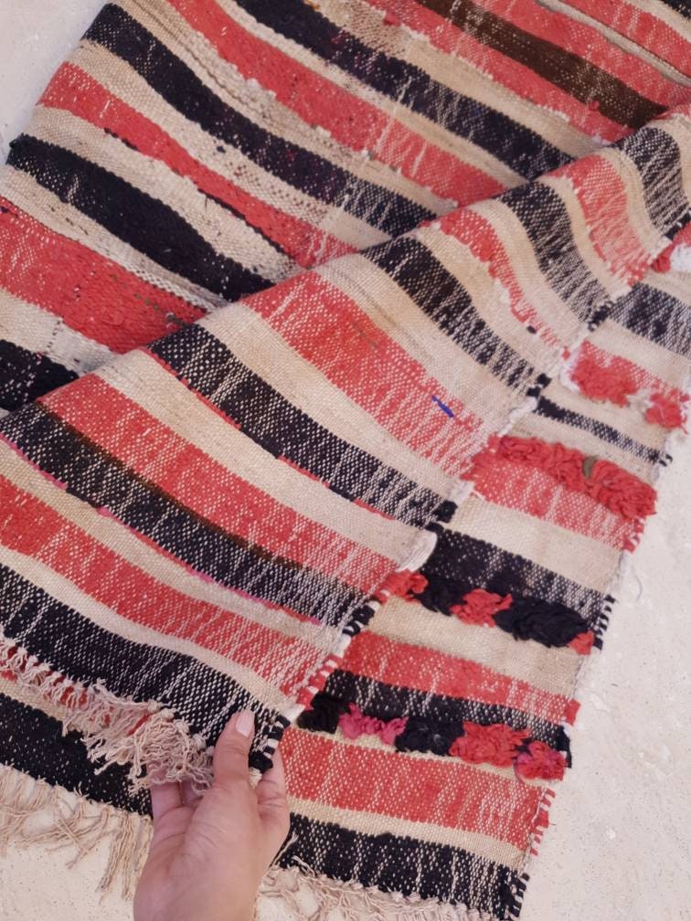 Vintage Moroccan Rug 4.1x6.2  Beautiful Unique berber kilim rug, embroidery like woven wool flatweave rug with boucherouite knots
