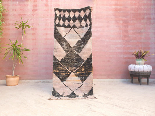 Vintage Moroccan Rug, Stunning Peach & Brown boujaad runner, 2.5x6.2  accent rug, Handwoven Moroccan hallway rug, geometric  accent rug