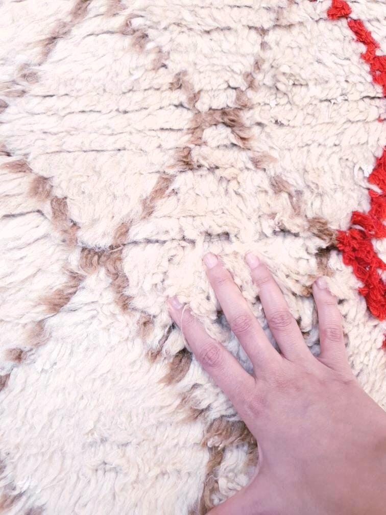 Vintage Moroccan rug 2.7x5.6 offwhite Beige brown rug | Unique Authentic vintage azilal  rug boujaad rug | entryway berber rug