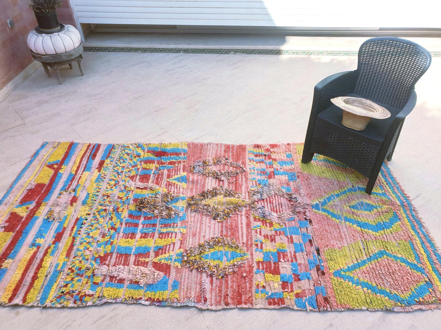Gorgeous Vintage Moroccan Art Rug, Tribal Boujaad Rug 4.7x9 ft