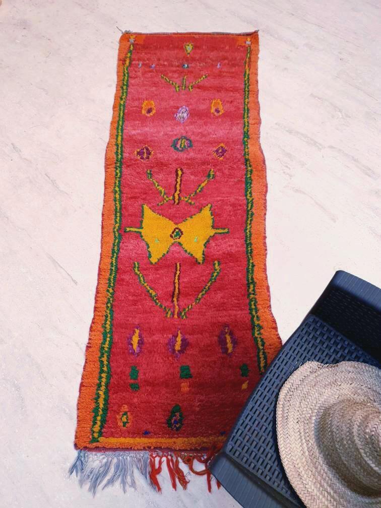 Vintage Moroccan Rug 2.6x8 Gorgeous Abstract Runner Rug, Unique Red Berber boujaad rug bedroom rug, living room rug be