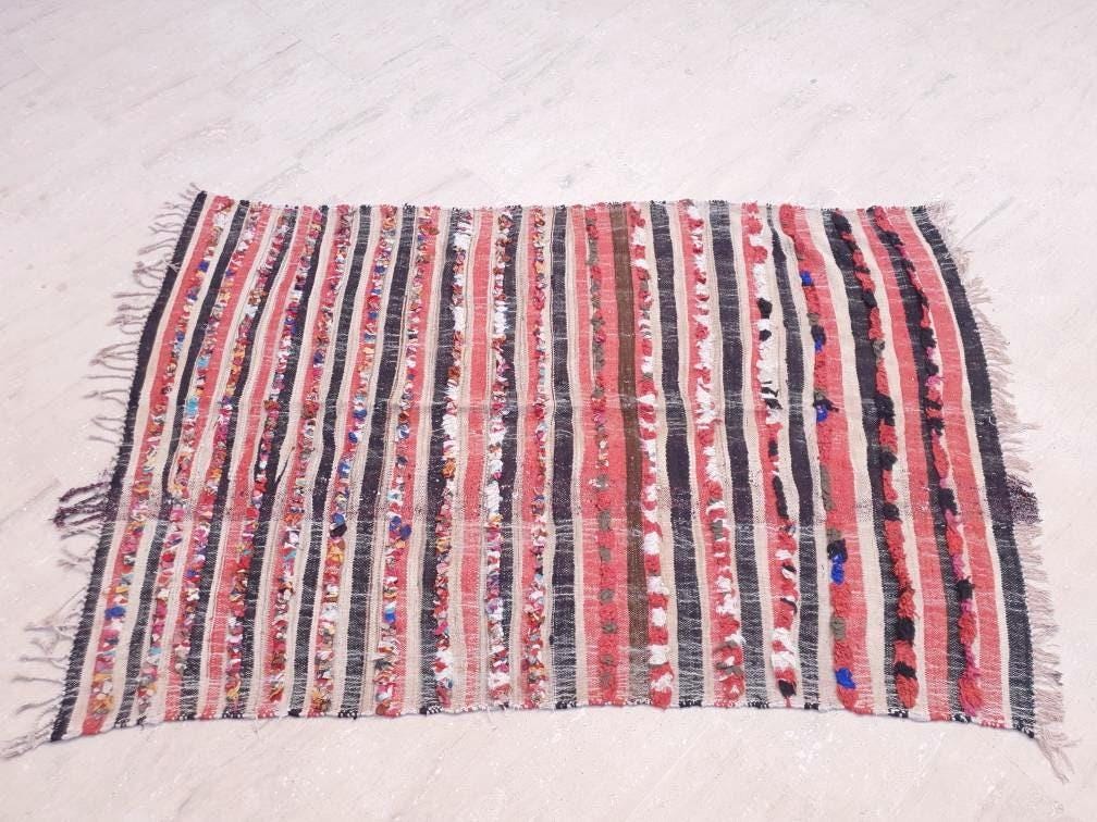 Vintage Moroccan Rug 4.1x6.2  Beautiful Unique berber kilim rug, embroidery like woven wool flatweave rug with boucherouite knots