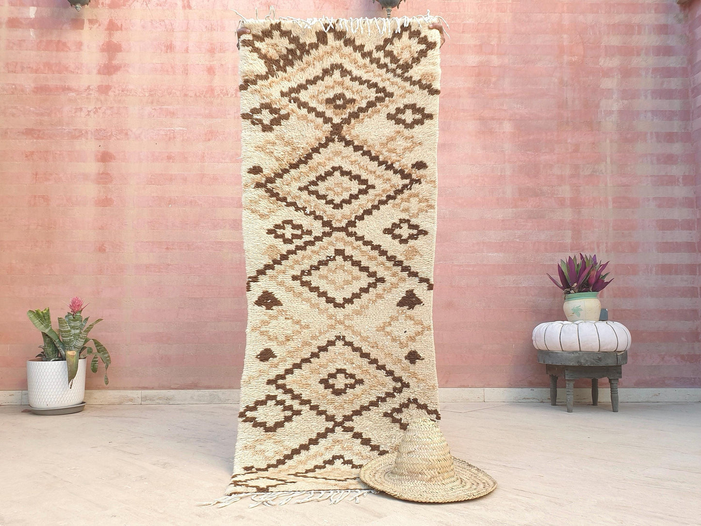 Vintage Moroccan Rug 2.4x6.4  Gorgeous offwhite Beige rug |  geometric beige brown azilal  rug boujaad rug | entr