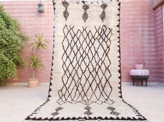 Vintage Moroccan rug 4.1x8.5 Azilal rug | Precious Vintage berber wool rug | Handmade carpet