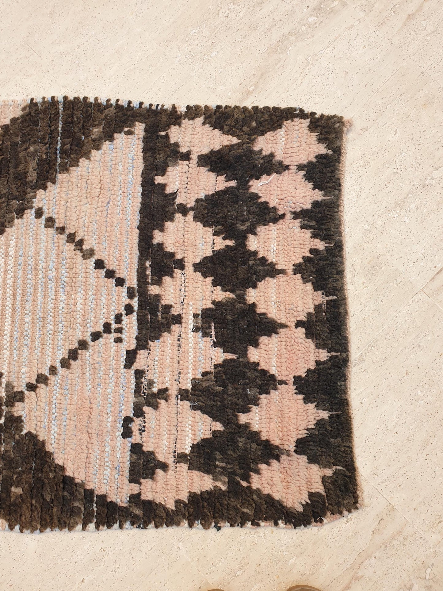 Vintage Moroccan Rug, Stunning Peach & Brown boujaad runner, 2.5x6.2  accent rug, Handwoven Moroccan hallway rug, geometric  accent rug