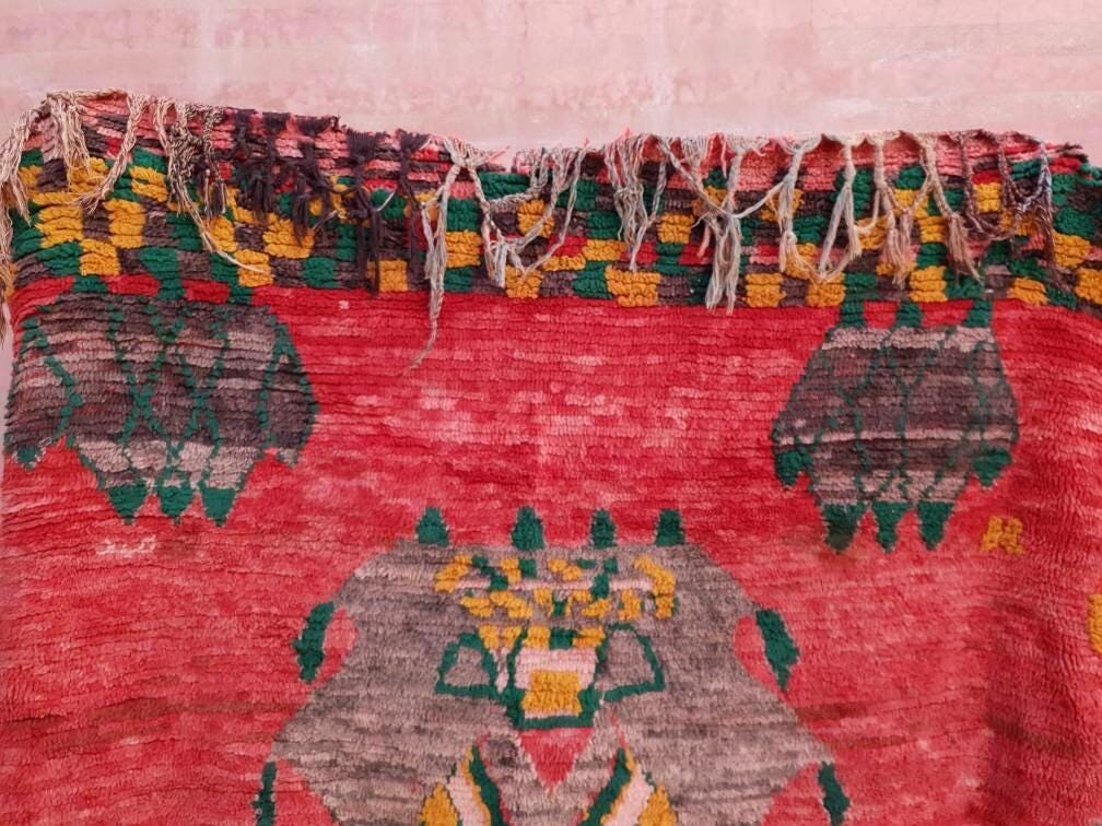 Vintage Moroccan Rug 5.6x6.7 incredible Abstract Muted Rug "That Face" Striking vintage Boujaad Rug | Boujad rugs
