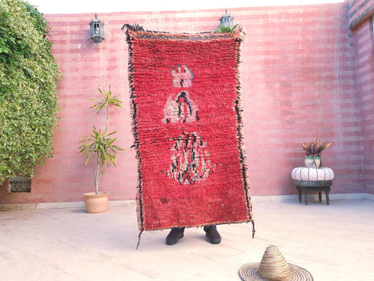 Vintage Red Boujaad Rug, Abstract Moroccan Wool Rug (2.8x4.8 ft)