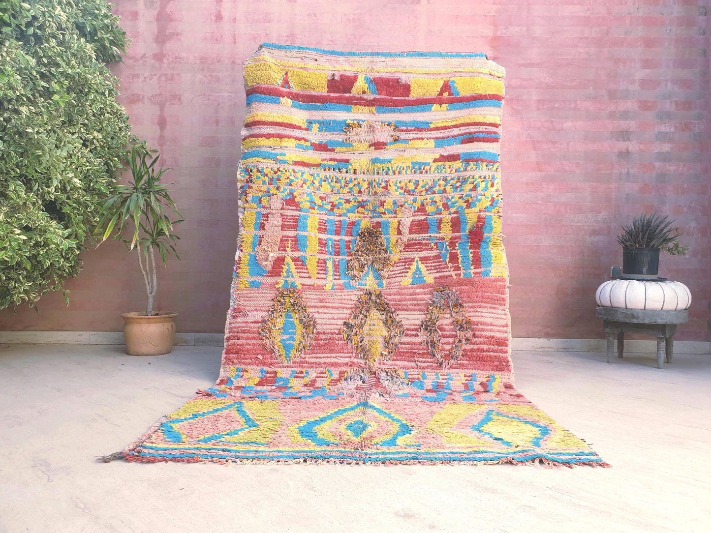 Gorgeous Vintage Moroccan Art Rug, Tribal Boujaad Rug 4.7x9 ft