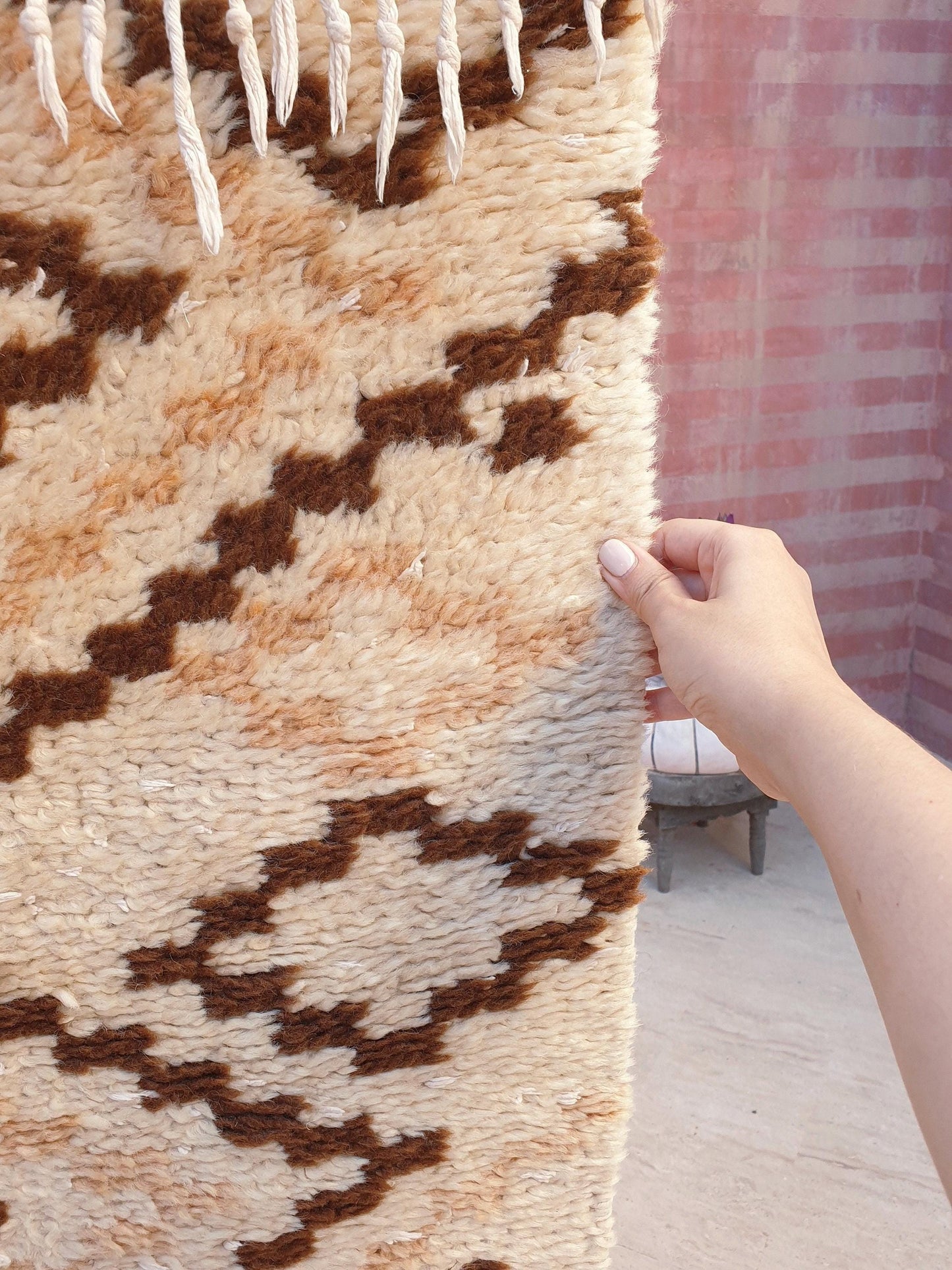 Vintage Moroccan Rug 2.4x6.4  Gorgeous offwhite Beige rug |  geometric beige brown azilal  rug boujaad rug | entr