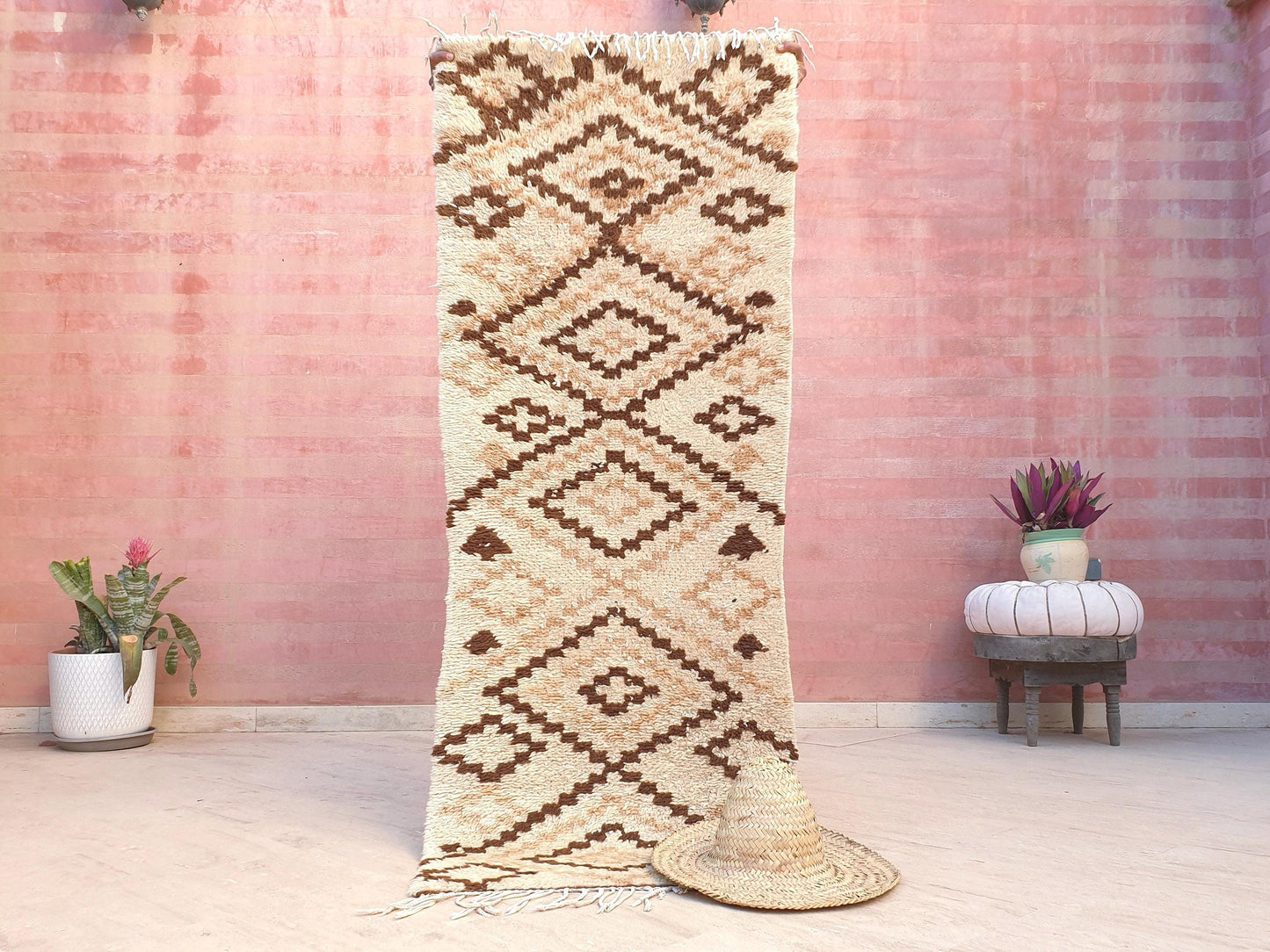 Vintage Moroccan Rug 2.4x6.4  Gorgeous offwhite Beige rug |  geometric beige brown azilal  rug boujaad rug | entr