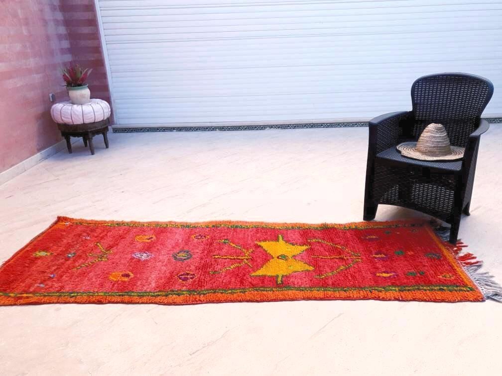 Vintage Moroccan Rug 2.6x8 Gorgeous Abstract Runner Rug, Unique Red Berber boujaad rug bedroom rug, living room rug be