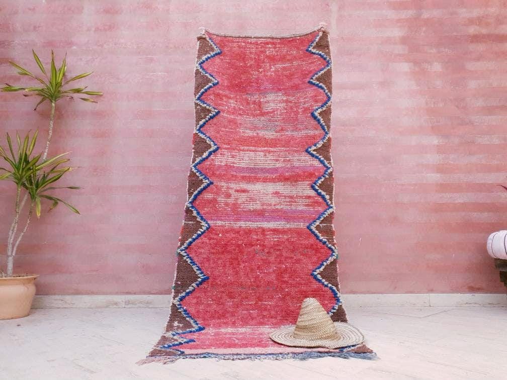 Vintage Moroccan Rug 2.9x7.2 blush red Boujaad rug Unique runner Rug, bedroom rug, living room rug pink accent rug